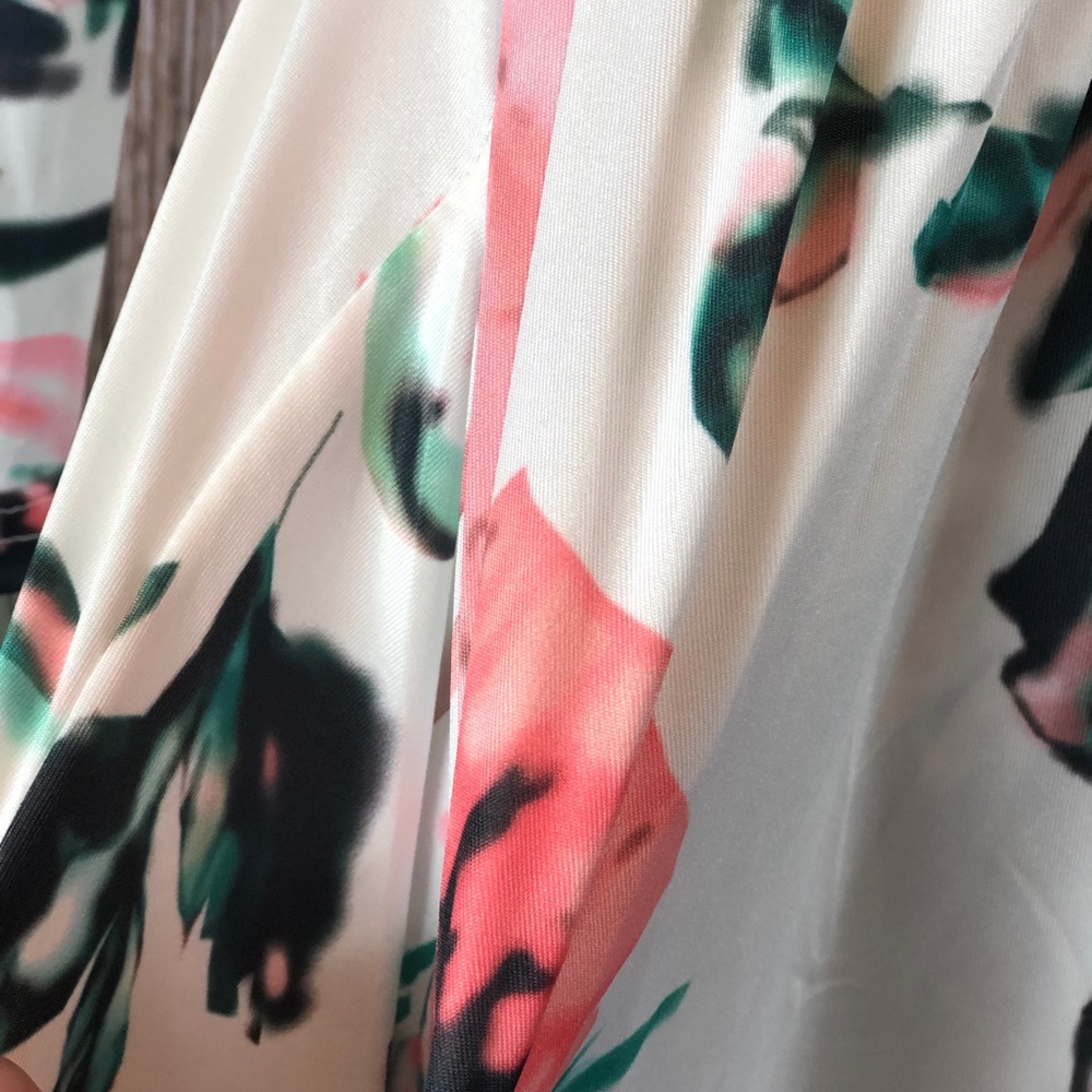 White Floral Printed Maxi Dress Various Size - Picture 5 of 8